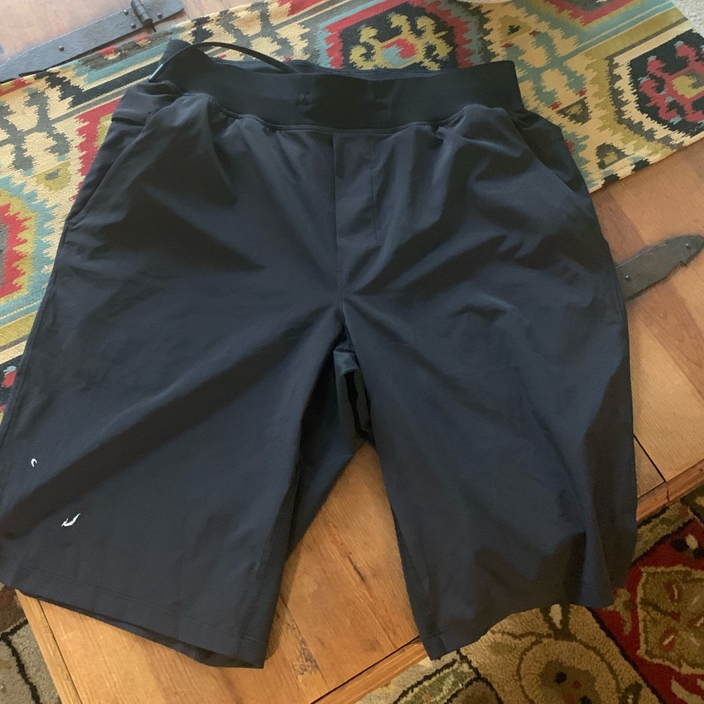 Lululemon Mens shorts